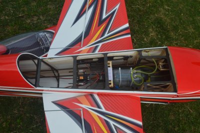 Skywing Extra 300 ARF 73" Röd